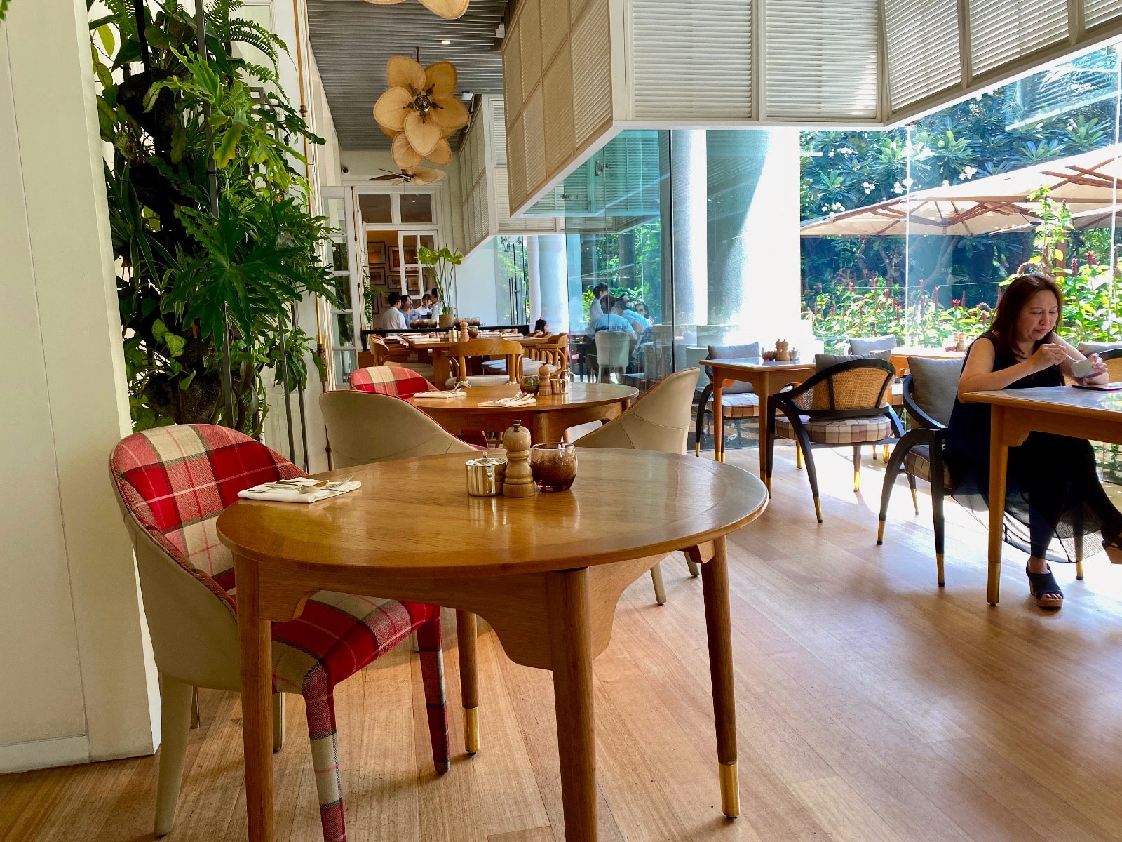 a table and chairs in a restaurant