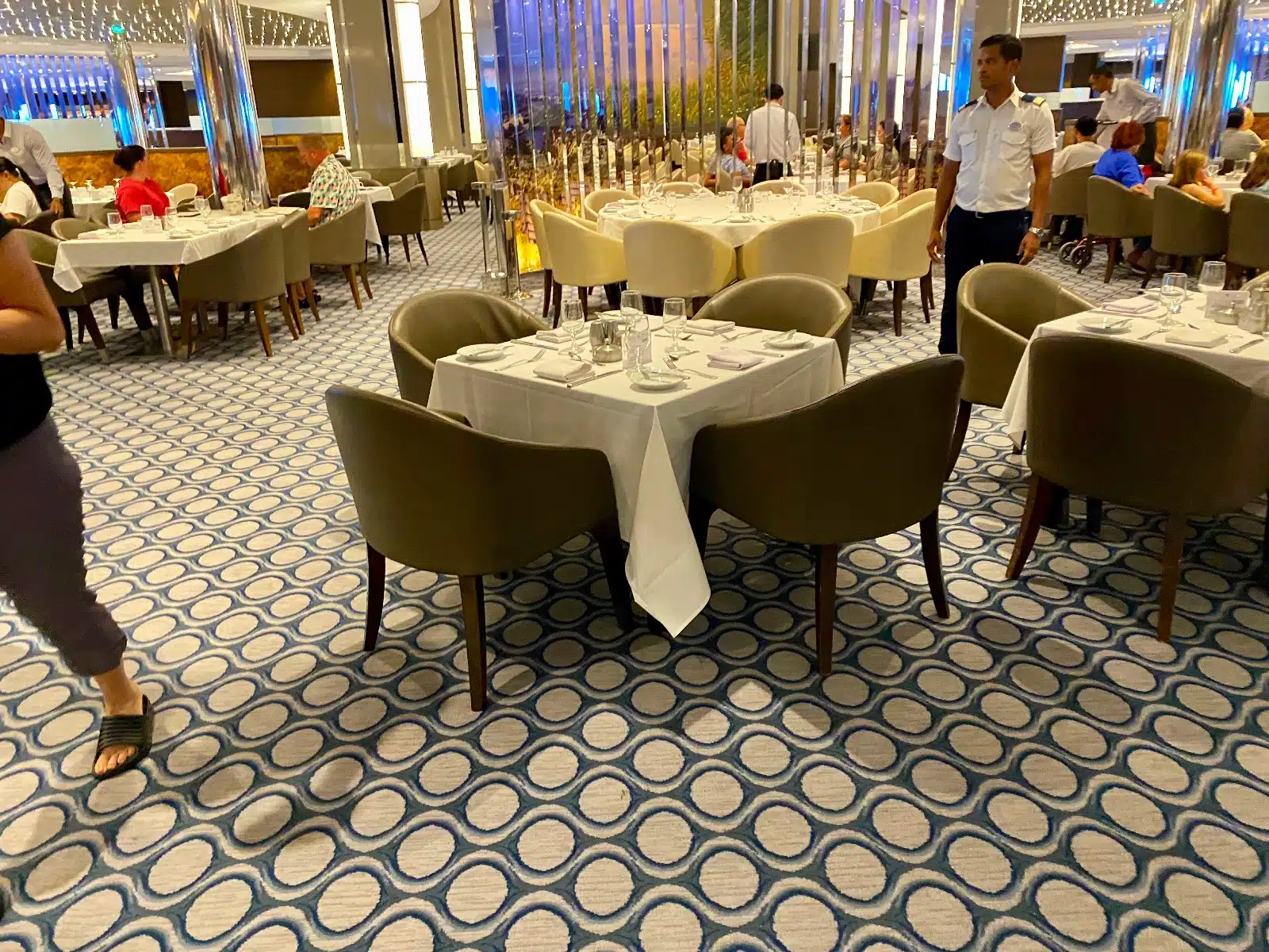 a group of people in a restaurant
